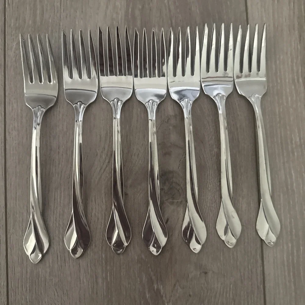 Lot of 7 Oneida USA Tribeca Glossy Stainless Flatware SALAD FORKS